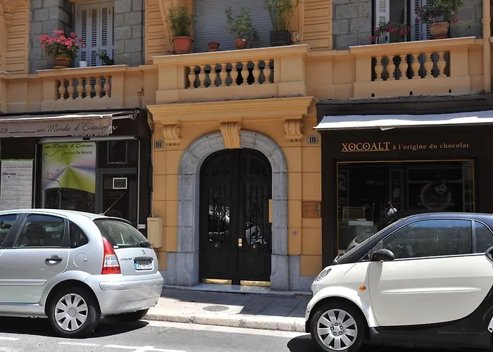 Le 10 - Massena Daire